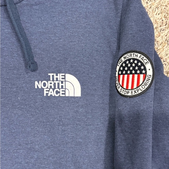 The North Face Men's Navy Hoodie with Patch Size Medium - Picture 3 of 3